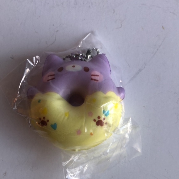 Cute And Fun Stationery Organizer With Detachable Pendant - Picture 5 of 8